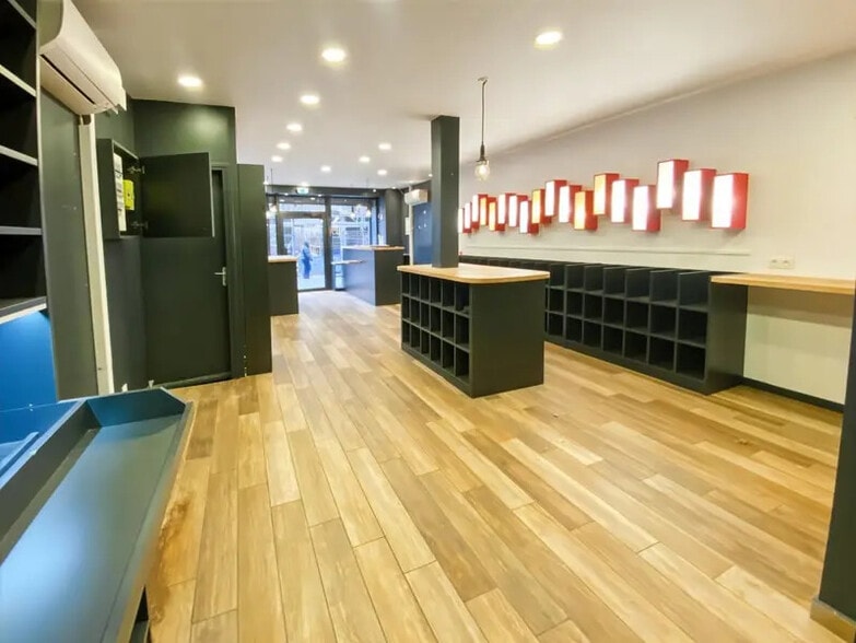 7 Rue De L'Olive, Paris à louer - Photo de l’immeuble – Image 3 sur 8