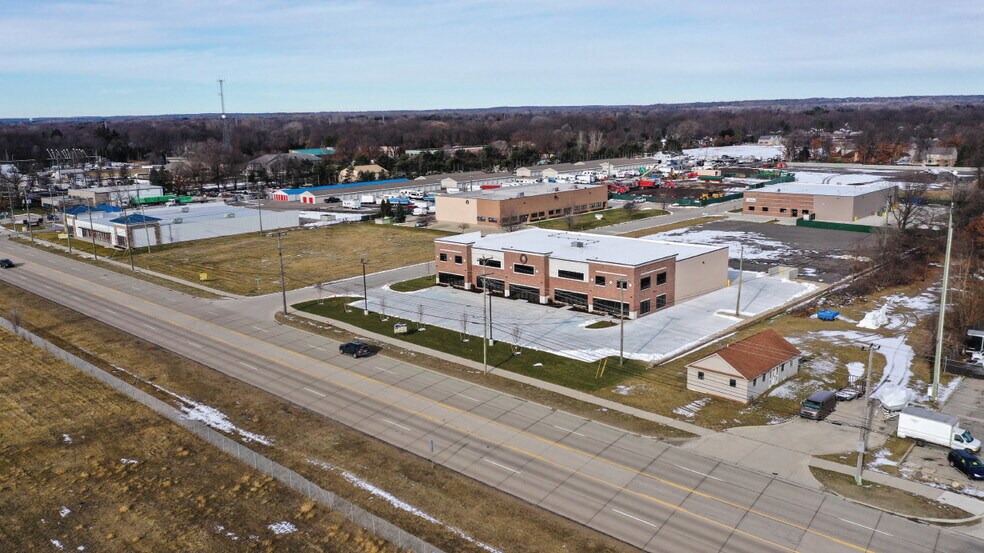 6719-6735 23 Mile Rd, Shelby Township, MI à louer - Photo de l’immeuble – Image 3 sur 4