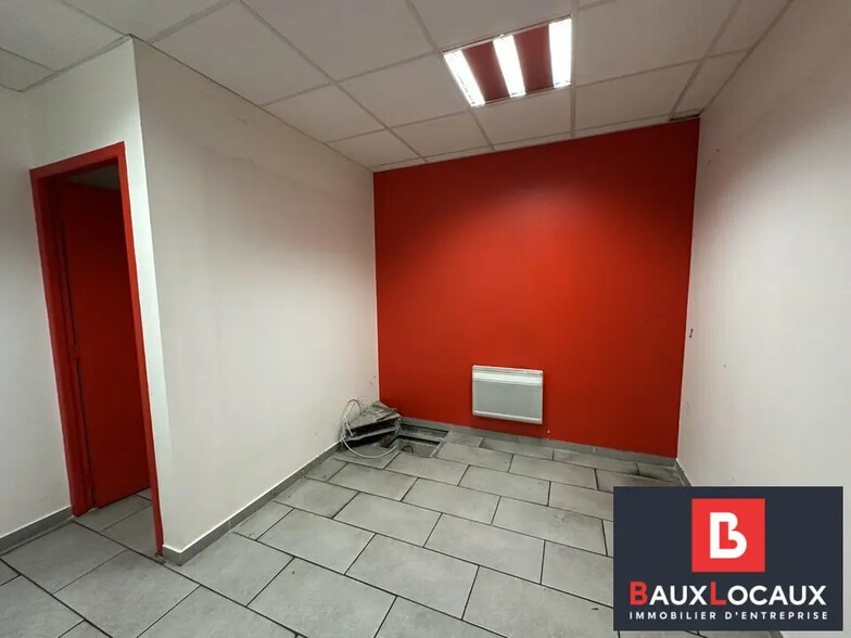 Local commercial dans Sorgues à louer - Photo de l’immeuble – Image 3 sur 11