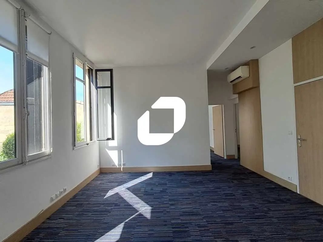 Bureau dans Bordeaux à louer Photo de l’immeuble– Image 1 sur 15