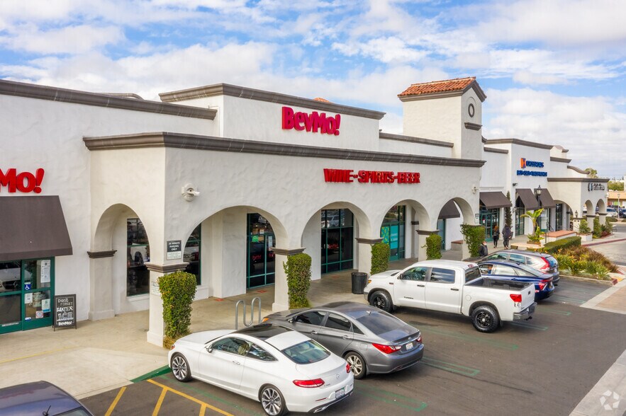 1835 Newport Blvd, Costa Mesa, CA à vendre - Photo de l’immeuble – Image 2 sur 10