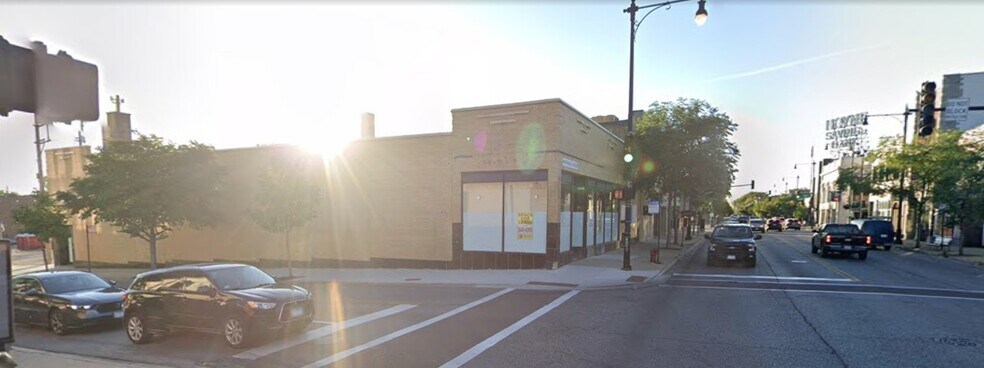 4811 N Milwaukee Ave, Chicago, IL à louer - Photo de l’immeuble – Image 2 sur 10