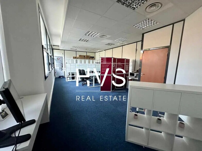 25 Rue De La Petite Duranne, Aix-en-Provence à louer - Photo de l’immeuble – Image 1 sur 7