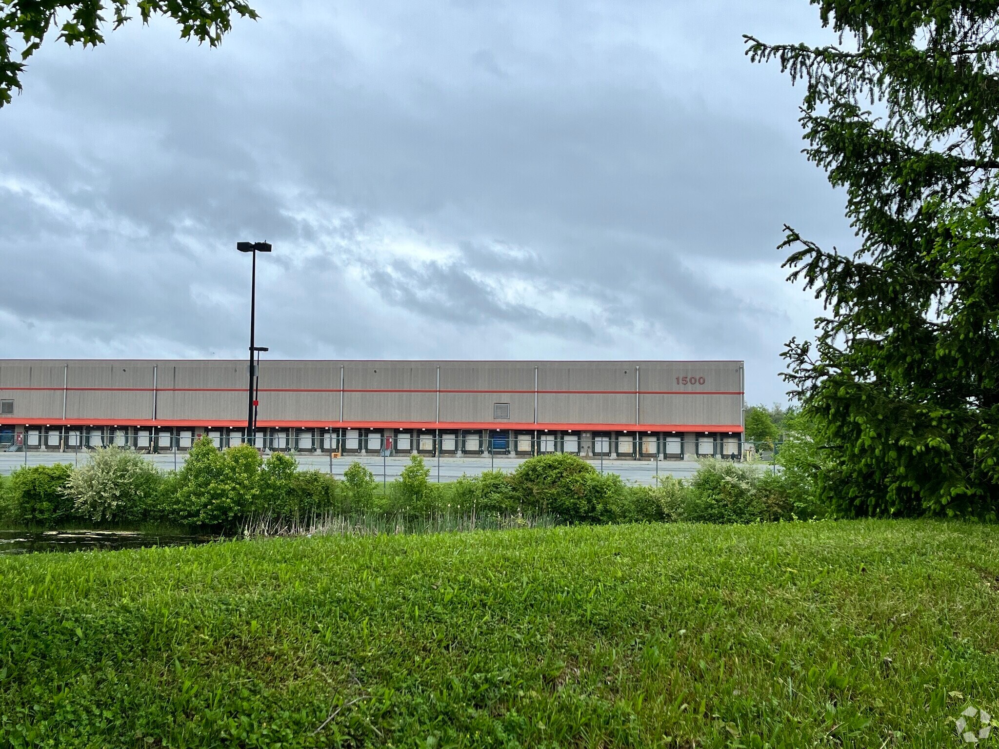 1500 Corporate Blvd, Newburgh, NY à louer Photo principale– Image 1 sur 14