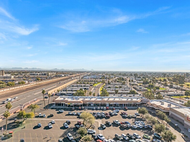 N 107th Ave, Sun City, AZ à louer - Photo de l’immeuble – Image 2 sur 5