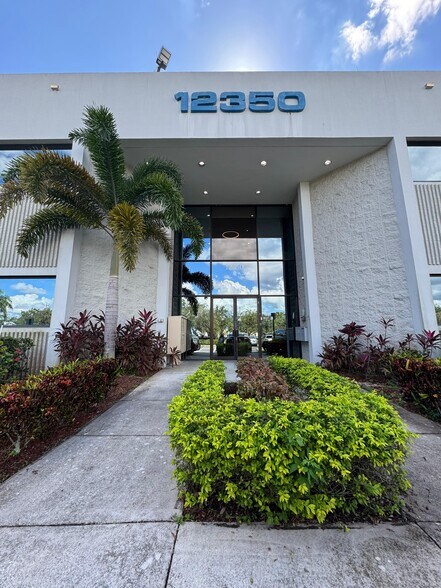 12350 NW 39th St, Coral Springs, FL à vendre - Photo de l’immeuble – Image 2 sur 43