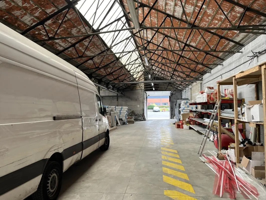 Local d’activités dans Montmagny à louer Photo intérieure– Image 1 sur 9