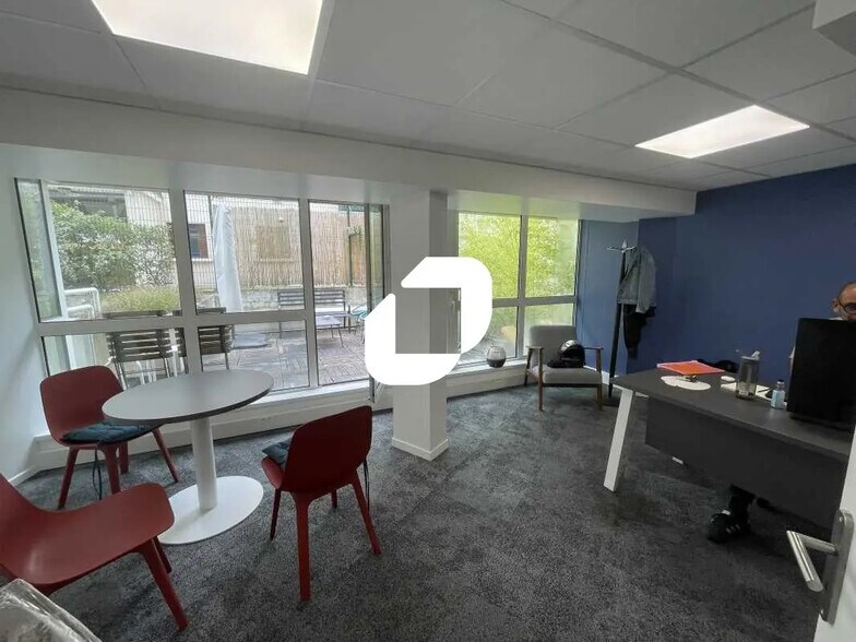 121-123 Rue Du Vieux Pont De Sèvres, Boulogne-Billancourt à louer - Photo de l’immeuble – Image 3 sur 20