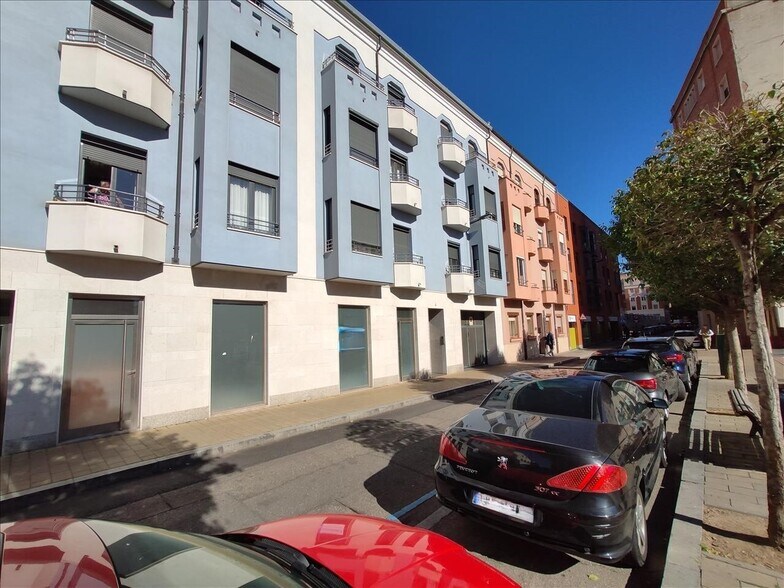 Local commercial dans Valladolid à vendre - Photo de l’immeuble – Image 1 sur 35