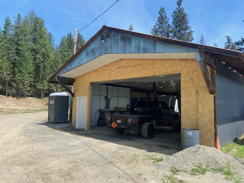 11 Arbor Ln, Moyie Springs, ID à vendre - Photo de l’immeuble – Image 3 sur 11