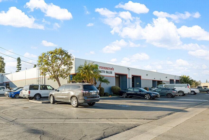 1010-1016 W Barkley Ave, Orange, CA à vendre - Photo de l’immeuble – Image 3 sur 28