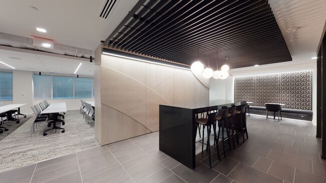 Plus de détails pour 5335 Wisconsin Ave NW, Washington, DC - Local commercial à louer