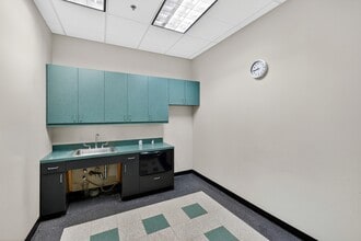 2350 Ravine Way, Glenview, IL à louer Photo intérieure– Image 1 sur 11