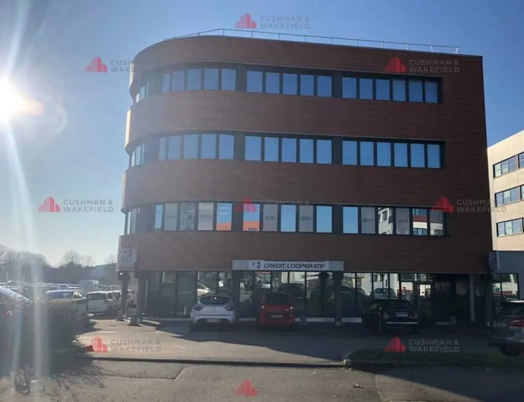 Bureau dans Besançon à louer - Photo de l’immeuble – Image 1 sur 1
