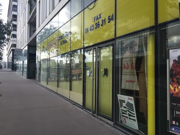 Local commercial dans Paris à louer - Photo de l’immeuble – Image 1 sur 4