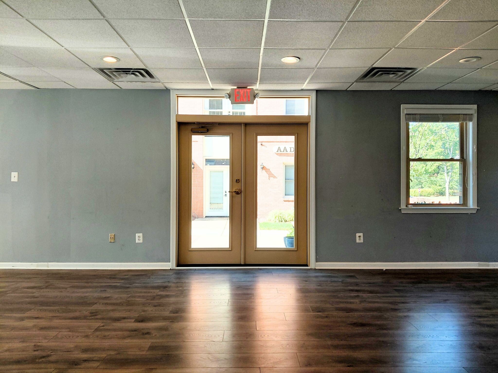 1031 Sterling Rd, Herndon, VA à louer Photo intérieure– Image 1 sur 21