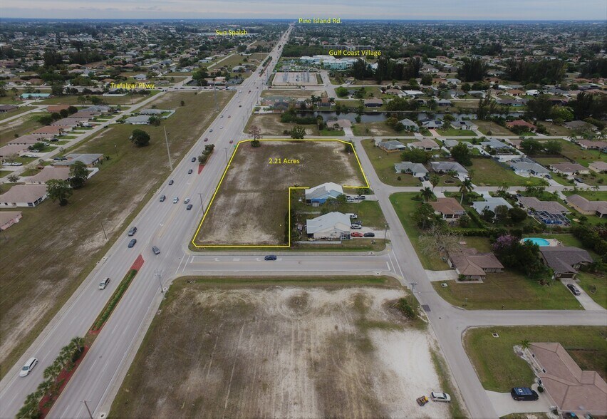 1717 SW Santa Barbara Pl, Cape Coral, FL à vendre - Aérien – Image 2 sur 4