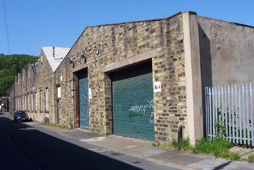 Tanyard Rd, Huddersfield à louer - Photo de l’immeuble – Image 2 sur 7