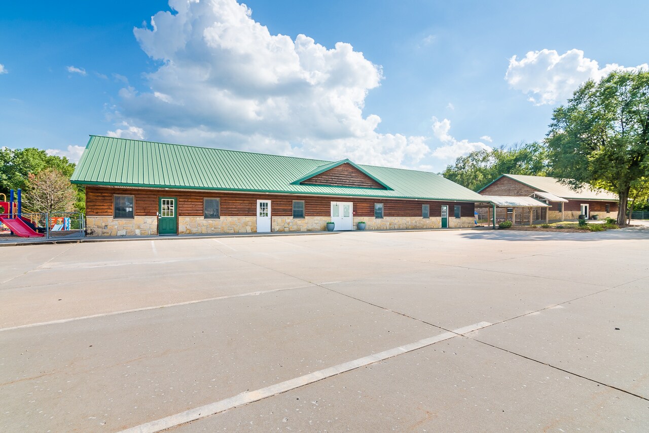 17656 Old Post Rd, Wamego, KS à vendre Photo principale– Image 1 sur 24