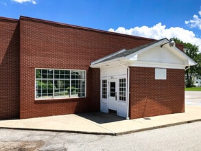 1105 W State Blvd, Fort Wayne, IN à louer Photo de l’immeuble– Image 2 sur 5