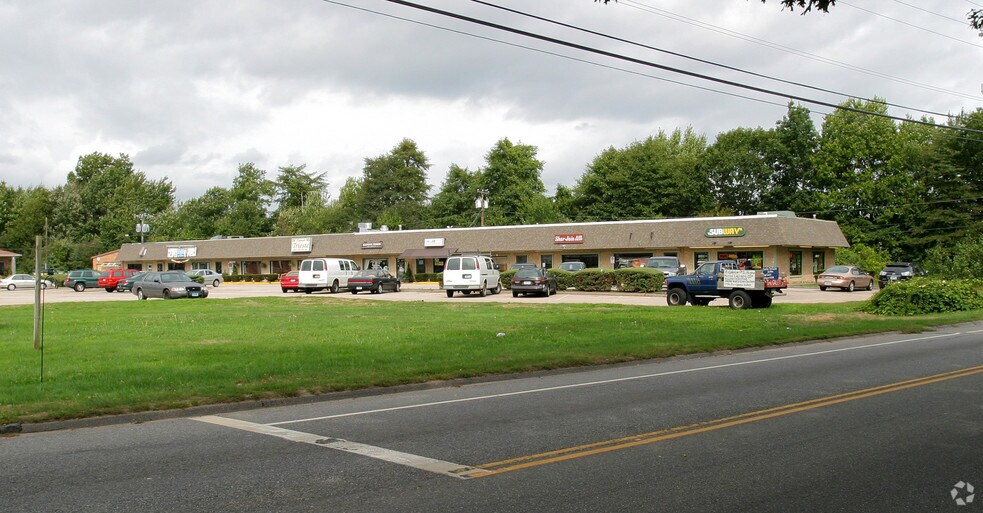 163 S Broad St, Pawcatuck, CT à louer - Photo de l’immeuble – Image 3 sur 6