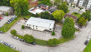 511 Fairground Ct, Nashville, TN à louer Photo intérieure– Image 2 sur 17