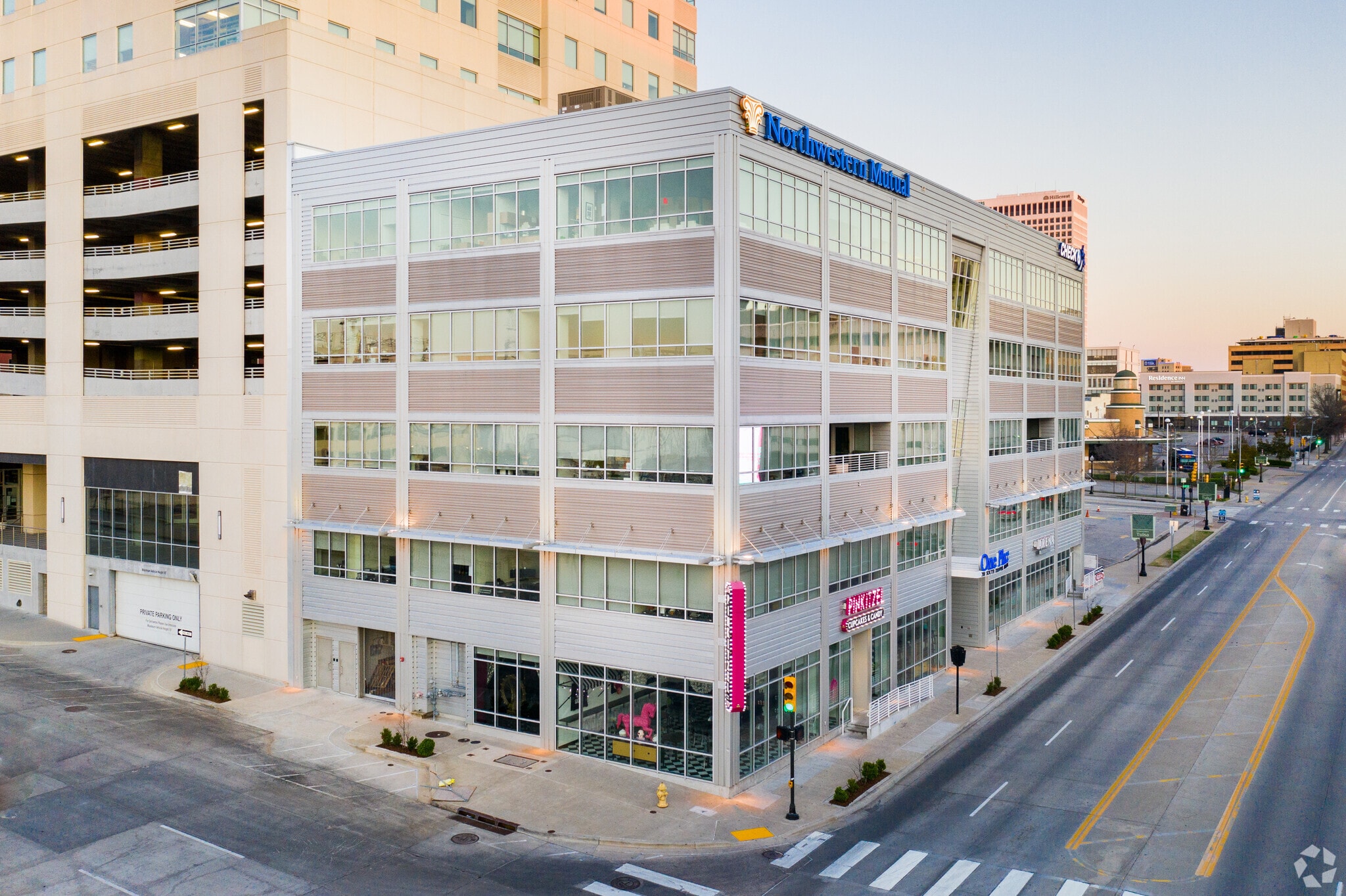 201 S Denver Ave, Tulsa, OK à louer Photo principale– Image 1 sur 23