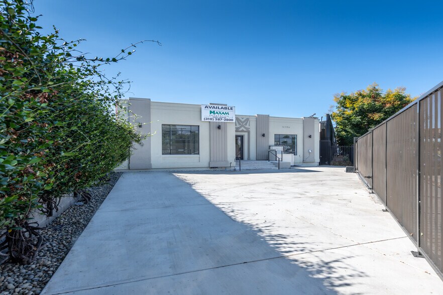 5556 W Washington Blvd, Los Angeles, CA à louer - Photo de l’immeuble – Image 2 sur 18