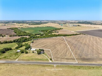 Plus de détails pour TBD +/- 12.5 Acres T M West Parkway West TX 76691, West, TX - Terrain à vendre