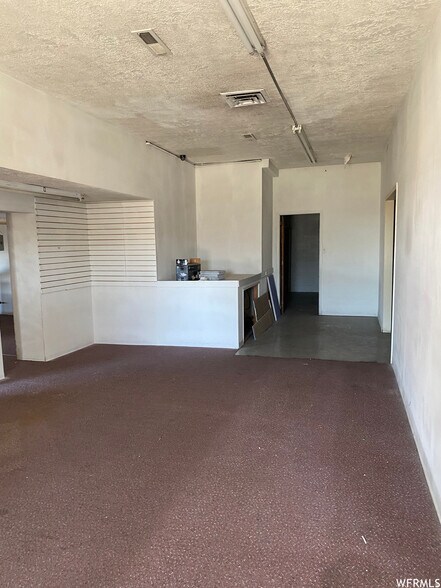 545 E 100 N, Price, UT à vendre - Photo de l’immeuble – Image 3 sur 27