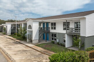 Plus de détails pour 4600 Twin Oaks Dr, Pensacola, FL - Logement à vendre