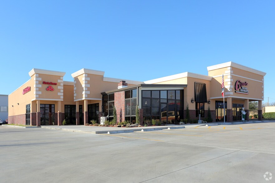 139 W Shawnee St, Muskogee, OK à vendre - Photo de l’immeuble – Image 1 sur 11