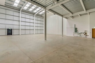 41 College Rd, Aylesbury à louer Photo intérieure– Image 1 sur 4