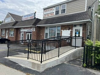 Plus de détails pour 760-764 Middle Country Rd, Selden, NY - Local commercial à louer