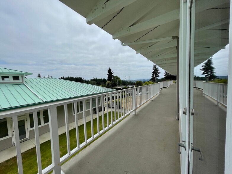 2605 Jahn Ave NW, Gig Harbor, WA à louer - Photo de l’immeuble – Image 3 sur 8