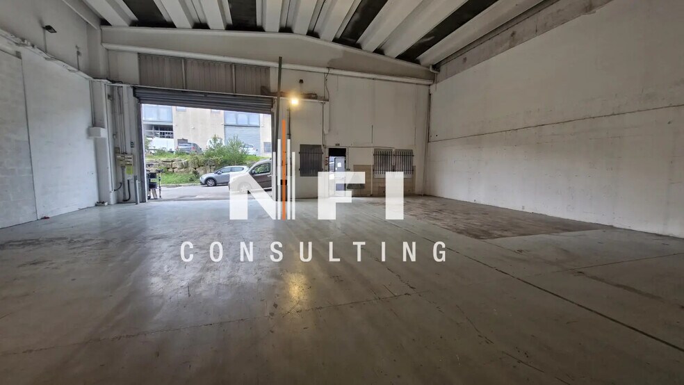 Local d’activités dans Antibes à louer - Photo intérieure – Image 1 sur 3