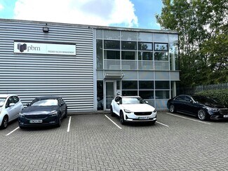 Plus de détails pour Centennial Ave, Elstree - Bureau à louer