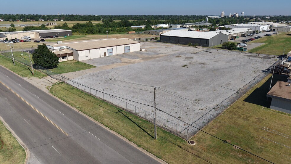 501 SE 27th St, El Reno, OK à louer - Photo de l’immeuble – Image 3 sur 15