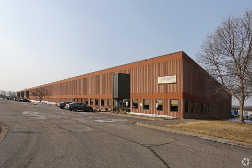 191-223 Osborne Rd, Fridley, MN à louer - Photo de l’immeuble – Image 1 sur 5