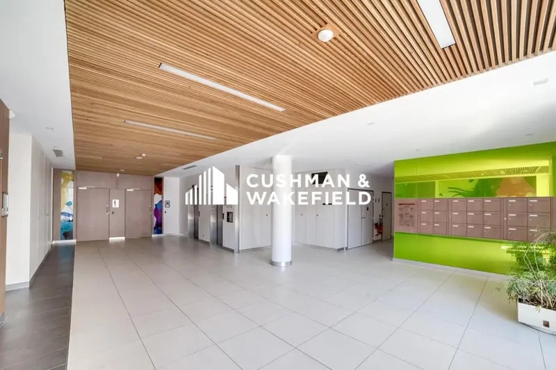 61-63 Avenue Paul Krüger, Villeurbanne à louer - Hall d’entrée – Image 3 sur 14