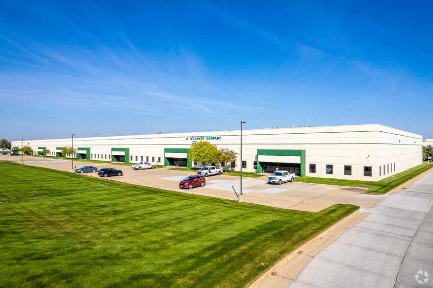 4451-4569 121st St, Urbandale, IA à louer - Photo principale – Image 1 sur 5