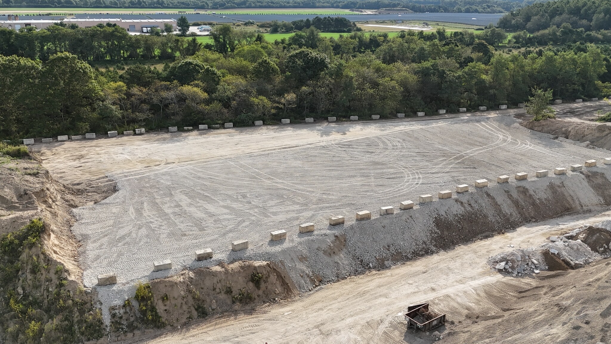 4371 Middle Country Rd, Calverton, NY à louer Photo principale– Image 1 sur 8