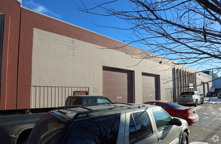 12207 154th St NW, Edmonton, AB à vendre - Photo de l’immeuble – Image 3 sur 13