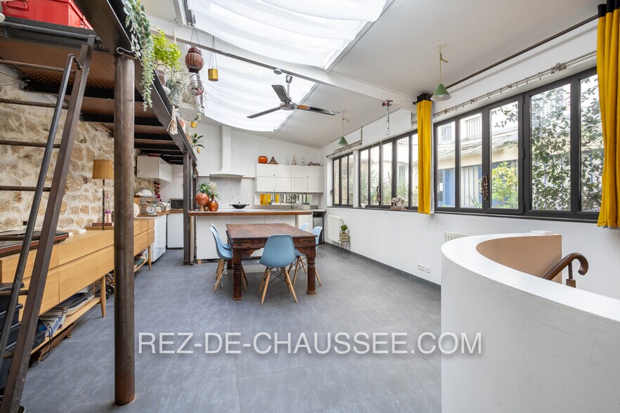 Immeuble residentiel dans Paris à vendre - Photo de l’immeuble – Image 2 sur 12
