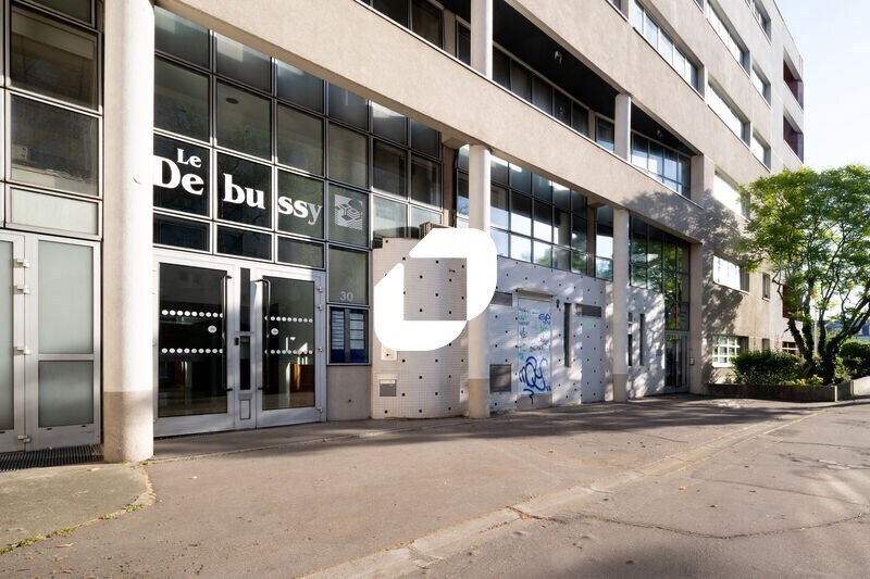 Bureau dans Colombes à louer - Photo de l’immeuble – Image 3 sur 27