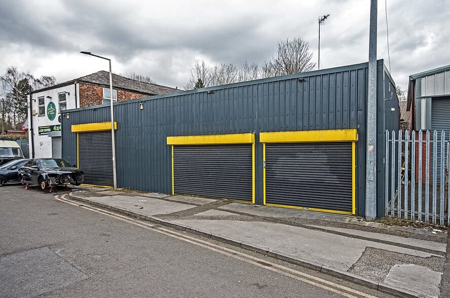 32 Upper Brook St, Stockport à vendre - Photo principale – Image 1 sur 5