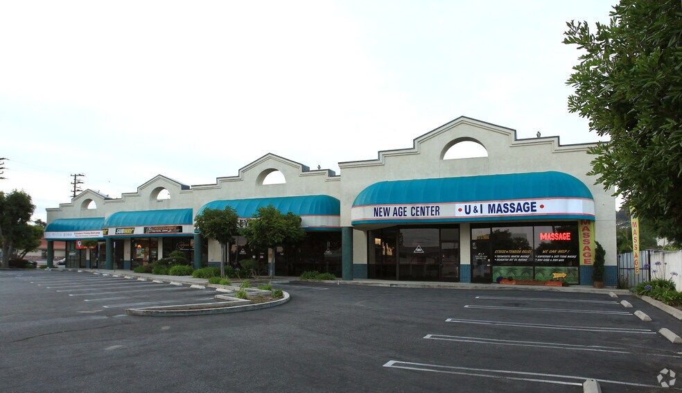 3902 Pacific Coast Hwy, Torrance, CA à louer - Photo principale – Image 1 sur 4