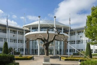 Plus de détails pour 8 Ively Rd, Farnborough - Bureau à louer