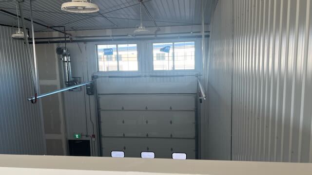 5 River Heights Dr, Cochrane, AB à vendre - Photo intérieure – Image 2 sur 9