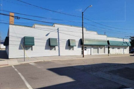 108 W Higham St, Saint Johns, MI à vendre Photo principale– Image 1 sur 3